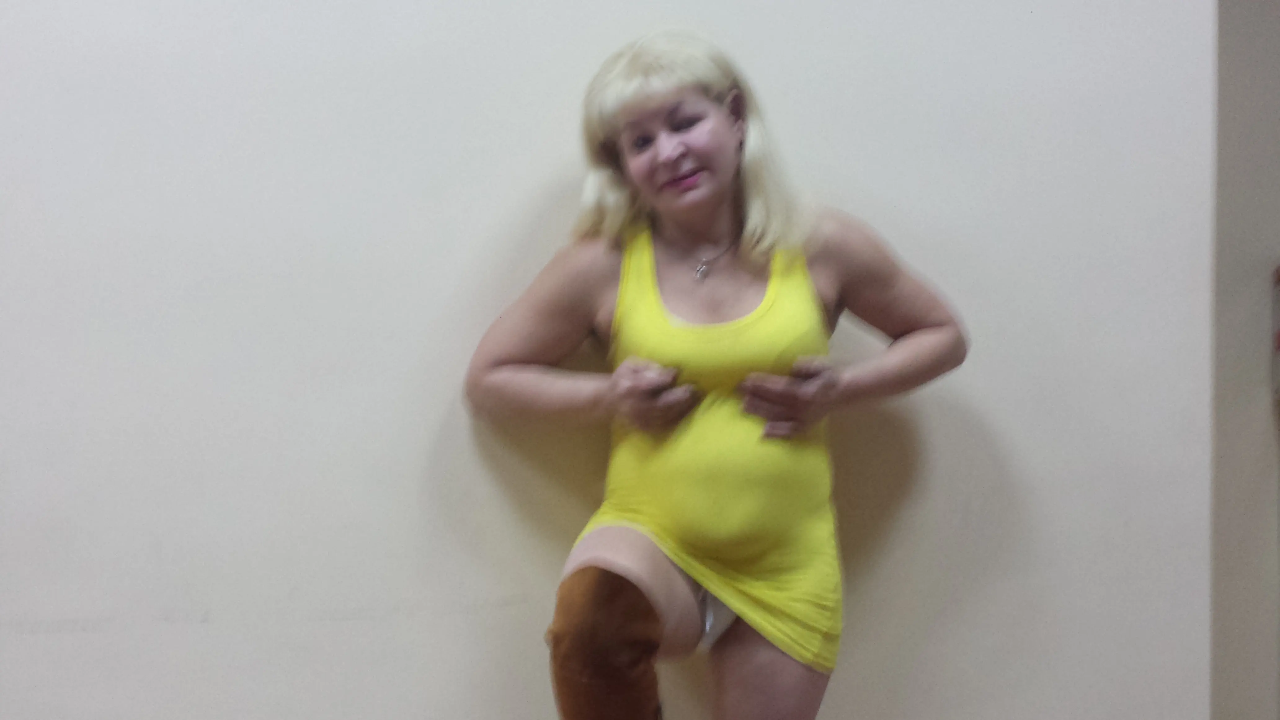 SandraVIP image 2